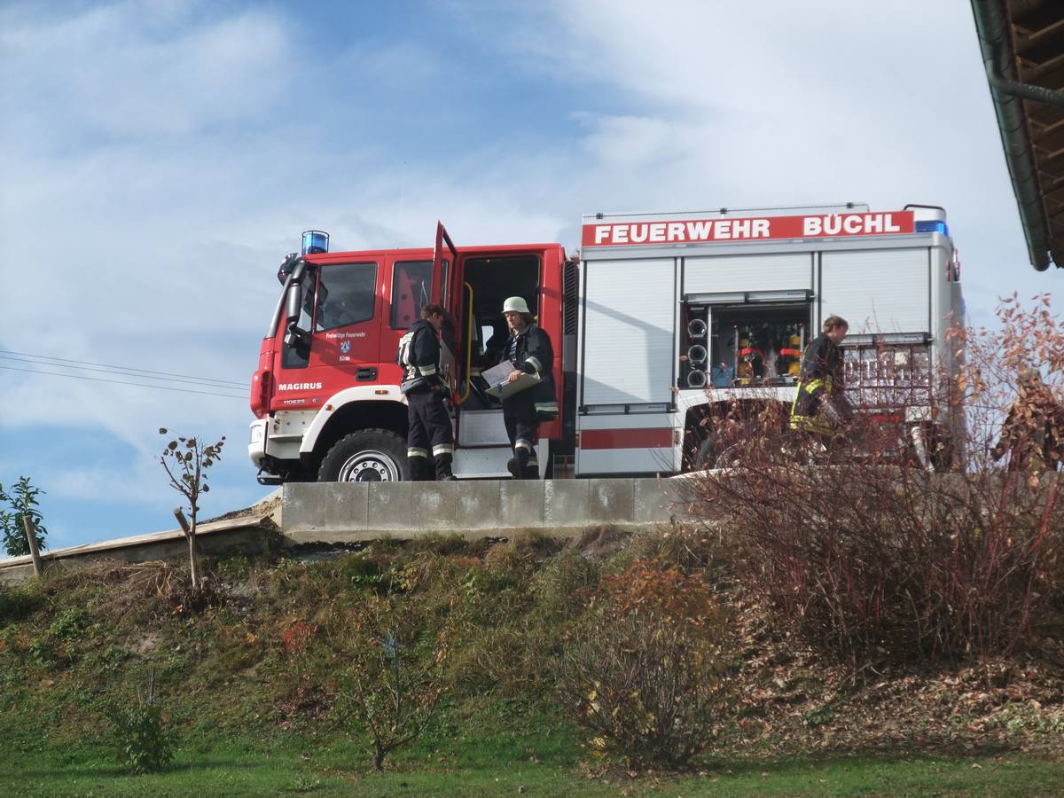 2011-11-06_atemschutzuebung_weg0045.jpg