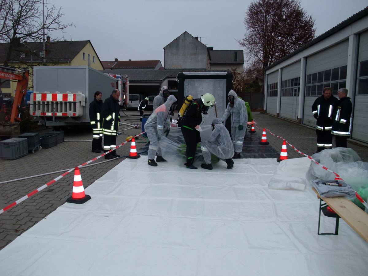 2011-11-18_dekonuebung_vilshofen0048.jpg
